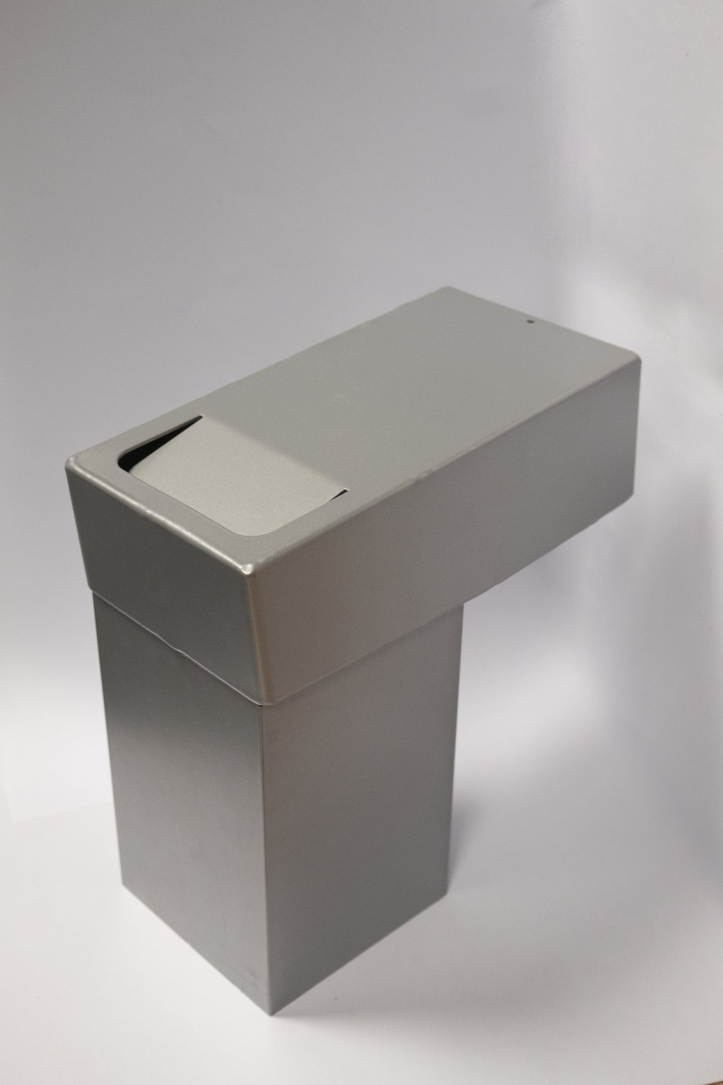 ALU stadsuitloop vierkant 80 mm 60x80 mm. diameter 75 mm, zilver RAL 9006